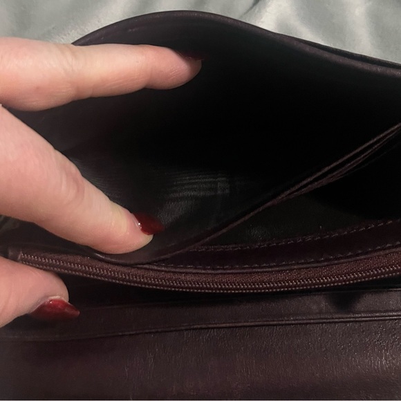 🔥Authentic Gucci Guccissima embossed leather wallet with gold heart GG logo - Picture 10 of 13